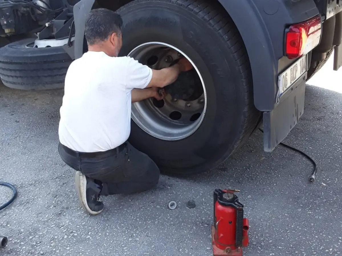 Pertek Oto Lastikçi